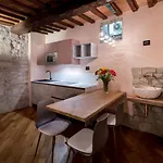 Luxury 2 E Divano Letto شقة *