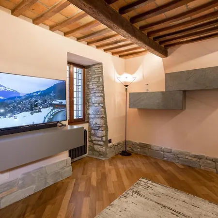 Luxury 2 E Divano Letto * Gubbio