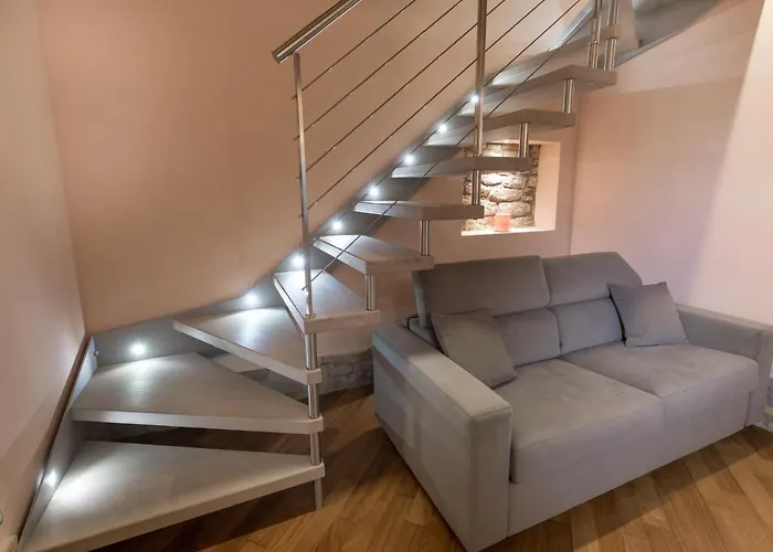 Luxury 2 E Divano Letto