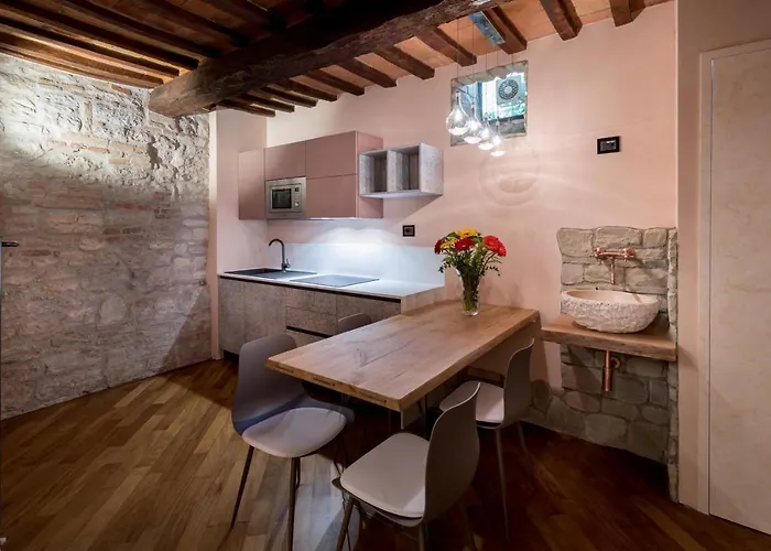 Luxury 2 E Divano Letto Apartmán *